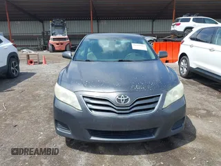 2011 Toyota Camry LE with VIN 4T1BF3EK5BU605061, listed as a IAAI auction lot 41999902 with 231,303 mi miles. Bid and sale history available at carsss.com. Image 6.