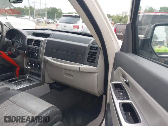 2008 Jeep Liberty Limited with VIN 1J8GN58K28W245225, listed as a IAAI auction lot 41928995 with 149,992 mi miles and . Bid and sale history available at carsss.com. Image 5.