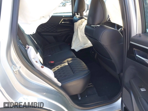 2022 Mitsubishi Outlander SEL z VIN JA4J4VA83NZ088131, wystawiony jako IAAI lot #41401945 z przebiegiem 15 617 mil mil oraz . Historia ofert i sprzedaży dostępna na DreamBid. Obrazek 8.