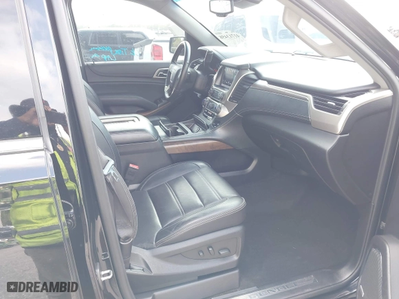 2018 GMC Yukon XL Denali with VIN 1GKS2HKJ0JR361463, listed as a IAAI auction lot 41713458 with 113,569 mi miles. Bid and sale history available at carsss.com. Image 5.