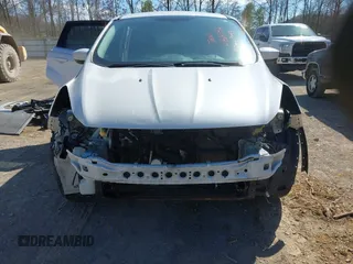 2016 Ford Escape SE с VIN 1FMCU9GXXGUB34313, выставлен на аукционе IAAI как лот 41824182 с пробегом Не указан миль и . История ставок и продаж доступна на DreamBid. Изображение 6.