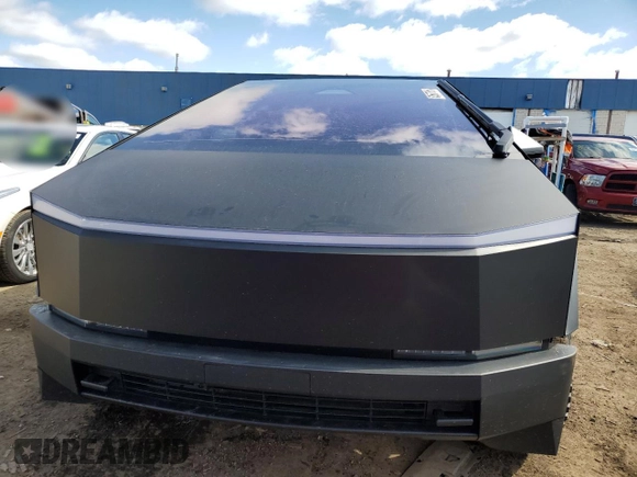 2024 Tesla Cybertruck with VIN 7G2CEHED3RA023774, listed as a Copart auction lot 50567515 with 4,655 mi miles and Clean Title. Bid and sale history available at carsss.com. Image 5.