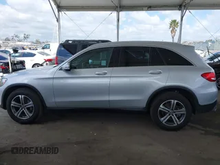 2019 Mercedes-Benz GLC 300 with VIN WDC0G4JB4KV129605, listed as a IAAI auction lot 42207132 with 39,743 mi miles and . Bid and sale history available at DreamBid. Image 14.