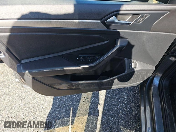 2024 Volkswagen Jetta S с VIN 3VW5M7BU5RM051603, выставлен на аукционе IAAI как лот 42809071 с пробегом 27 297 миль миль и . История ставок и продаж доступна на DreamBid. Изображение 13.