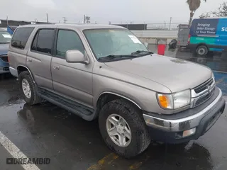 2001 Toyota 4Runner SR5 with VIN JT3GN86R210208231, listed as a IAAI auction lot 41713416 with 281,993 mi miles. Bid and sale history available at carsss.com. Image 1.