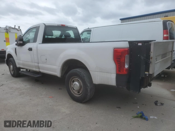 2019 Ford Super Duty F-250 SRW XL with VIN 1FTBF2A65KEF79191, listed as a Copart auction lot 46539125 with 61,397 mi miles and Clean Title. Bid and sale history available at carsss.com. Image 2.
