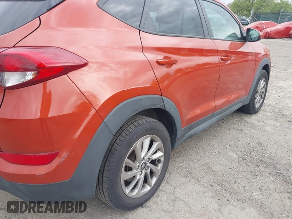 2017 Hyundai Tucson SE z VIN KM8J23A46HU387316, wystawiony jako IAAI lot #42074274 z przebiegiem Nie podano mil oraz . Historia ofert i sprzedaży dostępna na DreamBid. Obrazek 6.