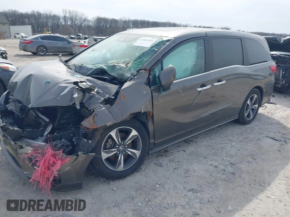 2018 Honda Odyssey Touring with VIN 5FNRL6H83JB008463, listed as a IAAI auction lot 41805044 with 65,001 mi miles. Bid and sale history available at carsss.com. Image 22.