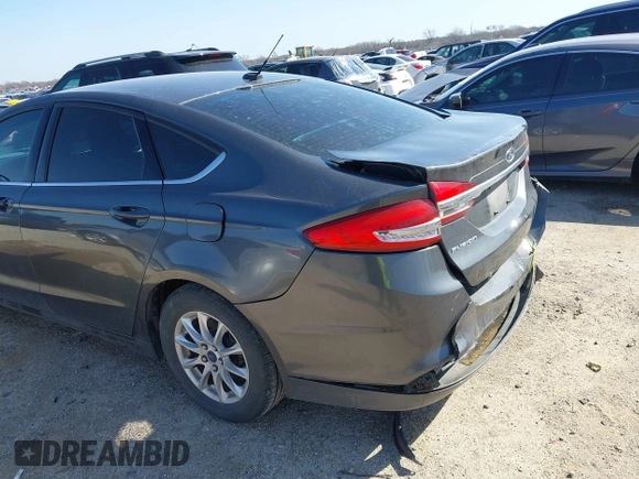 2017 Ford Fusion S with VIN 3FA6P0G72HR140903, listed as a IAAI auction lot 41782272 with 180,064 mi miles. Bid and sale history available at carsss.com. Image 17.