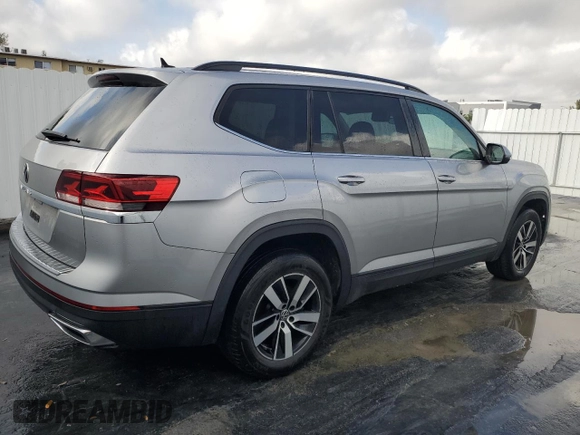 2022 Volkswagen Atlas SE with VIN 1V2DP2CA2NC501943, listed as a Copart auction lot 51181225 with 70,604 mi miles and Clean title. Bid and sale history available at DreamBid. Image 3.