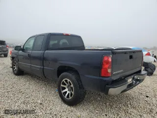 2006 Chevrolet Silverado 1500 LT1 with VIN 1GCEC19V76Z281025, listed as a Copart auction lot 43035525 with 277,843 mi miles and Salvage Title. Bid and sale history available at carsss.com. Image 2.