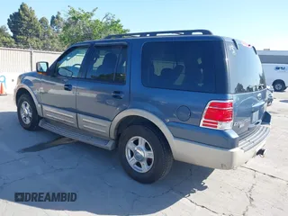 2006 Ford Expedition Eddie Bauer z VIN 1FMPU18506LA93436, wystawiony jako IAAI lot #42183646 z przebiegiem 220 791 mil mil oraz . Historia ofert i sprzedaży dostępna na DreamBid. Obrazek 3.