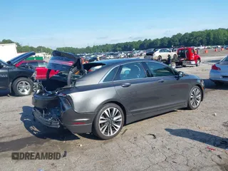 2019 Lincoln MKZ Reserve I with VIN 3LN6L5C94KR629199, listed as a IAAI auction lot 42617709 with 21,424 mi miles and . Bid and sale history available at DreamBid. Image 4.