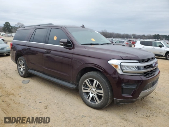 2024 Ford Expedition Max XLT with VIN 1FMJK1H85REA64304, listed as a Copart auction lot 44801765 with 7,635 mi miles and Salvage title. Bid and sale history available at DreamBid. Image 4.