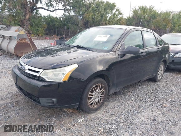 2011 Ford Focus SE with VIN 1FAHP3FN5BW110132, listed as a IAAI auction lot 41927998 with 175,045 mi miles. Bid and sale history available at carsss.com. Image 2.