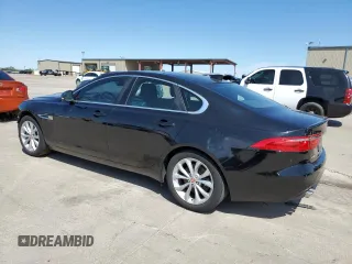 2017 Jaguar XF 20d Premium with VIN SAJBD4BNXHCY43163, listed as a Copart auction lot 39638624 with 30,436 mi miles. Bid and sale history available at carsss.com. Image 2.