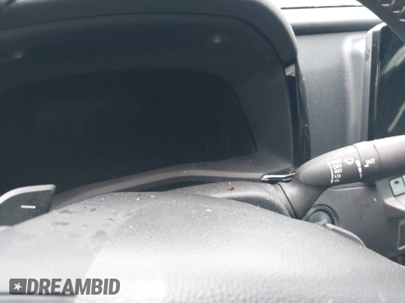 2025 Toyota Camry LE z VIN 4T1DAACK6SU545886, wystawiony jako IAAI lot #42120578 z przebiegiem Nie podano mil oraz . Historia ofert i sprzedaży dostępna na DreamBid. Obrazek 7.