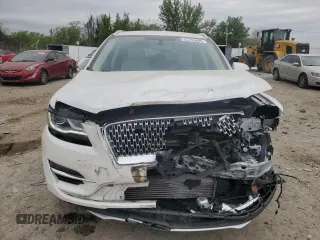 2019 Lincoln MKC Select z VIN 5LMCJ2D99KUL39648, wystawiony jako Copart lot #53755895 z przebiegiem 57 623 mil mil oraz Szkoda całkowita • Salvage title. Historia ofert i sprzedaży dostępna na DreamBid. Obrazek 5.