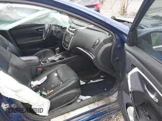 2018 Nissan Altima 2.5 S with VIN 1N4AL3AP9JC277082, listed as a IAAI auction lot 41520238 with 67,984 mi miles. Bid and sale history available at carsss.com. Image 5.