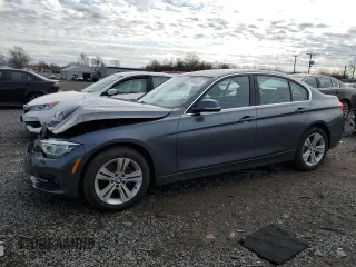 2017 BMW 3 Series 330i xDrive z VIN WBA8D9C50HK678263, wystawiony jako Copart lot #47889885 z przebiegiem 65 257 mil mil oraz Szkoda całkowita • Salvage title. Historia ofert i sprzedaży dostępna na DreamBid. Obrazek 1.