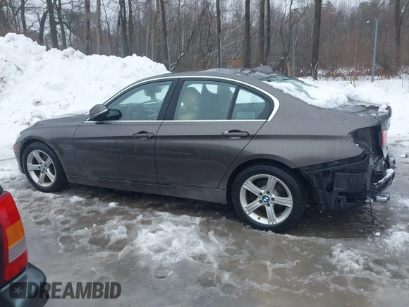 2015 BMW 3 Series 328i xDrive with VIN WBA3B5G55FNS12357, listed as a IAAI auction lot 41564058 with 91,573 mi miles. Bid and sale history available at carsss.com. Image 14.