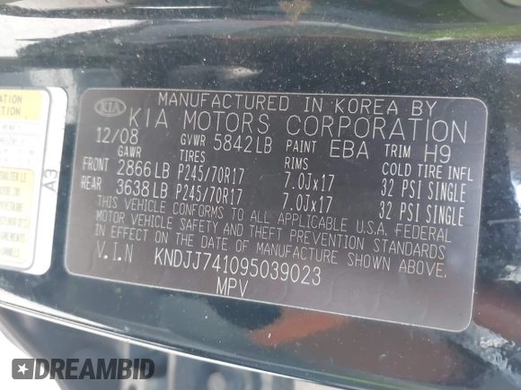 2009 Kia Borrego LX with VIN KNDJJ741095039023, listed as a IAAI auction lot 41696562 with 239,921 mi miles. Bid and sale history available at carsss.com. Image 9.