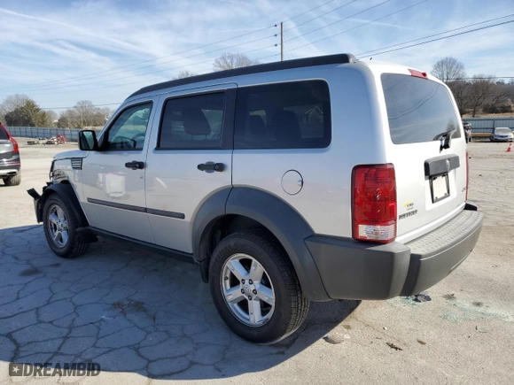 2007 Dodge Nitro SXT with VIN 1D8GU28K37W527785, listed as a Copart auction lot 43060905 with 174,866 mi miles and Salvage Title. Bid and sale history available at carsss.com. Image 2.