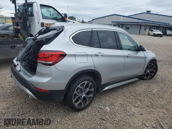 2020 BMW X1 xDrive28i с VIN WBXJG9C03L5P43018, выставлен на аукционе Copart как лот 61079135 с пробегом 45 750 миль миль и Списание • Salvage title. История ставок и продаж доступна на DreamBid. Изображение 3.