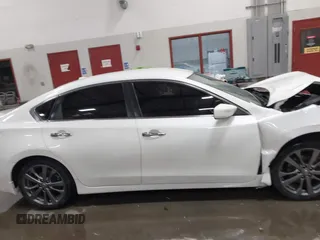 2018 Nissan Altima SV with VIN 1N4AL3AP9JC271718, listed as a IAAI auction lot 41787242 with 73,523 mi miles and . Bid and sale history available at carsss.com. Image 13.