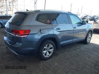 2019 Volkswagen Atlas SE with VIN 1V2DR2CA2KC547116, listed as a IAAI auction lot 41840372 with 102,625 mi miles and . Bid and sale history available at DreamBid. Image 4.