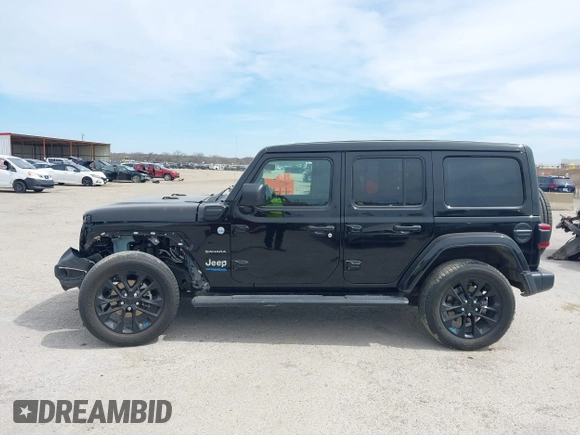 2022 Jeep Wrangler Unlimited Sahara with VIN 1C4JJXP69NW269462, listed as a IAAI auction lot 41759162 with 19,629 mi miles and . Bid and sale history available at DreamBid. Image 14.