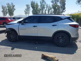 2021 Chevrolet Blazer LT с VIN 3GNKBDRS9MS533842, выставлен на аукционе IAAI как лот 41874640 с пробегом 49 446 миль миль и . История ставок и продаж доступна на DreamBid. Изображение 14.