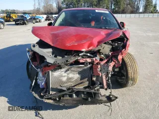 2022 Toyota C-HR XLE with VIN NMTKHMBX6NR141032, listed as a Copart auction lot 46221375 with 41,947 mi miles and Salvage Title. Bid and sale history available at DreamBid. Image 5.