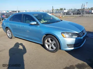 2013 Volkswagen Passat SE with VIN 1VWBP7A3XDC013233, listed as a IAAI auction lot 41771761 with 109,397 mi miles. Bid and sale history available at carsss.com. Image 1.