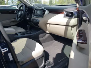 2017 Kia Sorento LX with VIN 5XYPGDA51HG335348, listed as a IAAI auction lot 42085131 with 191,601 mi miles and . Bid and sale history available at carsss.com. Image 5.