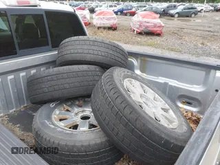 2006 Lincoln Mark LT z VIN 5LTPW185X6FJ07014, wystawiony jako IAAI lot #42267918 z przebiegiem 260 372 mil mil oraz . Historia ofert i sprzedaży dostępna na DreamBid. Obrazek 12.