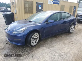 2022 Tesla Model 3 z VIN 5YJ3E1EA9NF368921, wystawiony jako Copart lot #60301705 z przebiegiem 91 048 mil mil oraz Czysty tytuł • Clean title. Historia ofert i sprzedaży dostępna na DreamBid. Obrazek 1.
