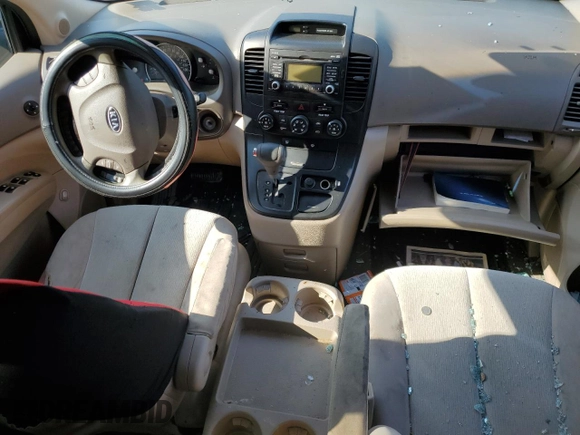 2010 Kia Sedona LX with VIN KNDMG4C38A6345852, listed as a Copart auction lot 68985594 with 146,469 mi miles and Salvage Title. Bid and sale history available at carsss.com. Image 8.