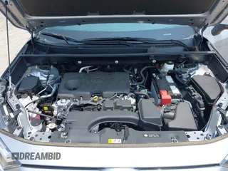 2024 Toyota RAV4 XLE Premium z VIN 2T3A1RFV6RC462114, wystawiony jako IAAI lot #42438905 z przebiegiem 3 620 mil mil oraz . Historia ofert i sprzedaży dostępna na DreamBid. Obrazek 10.