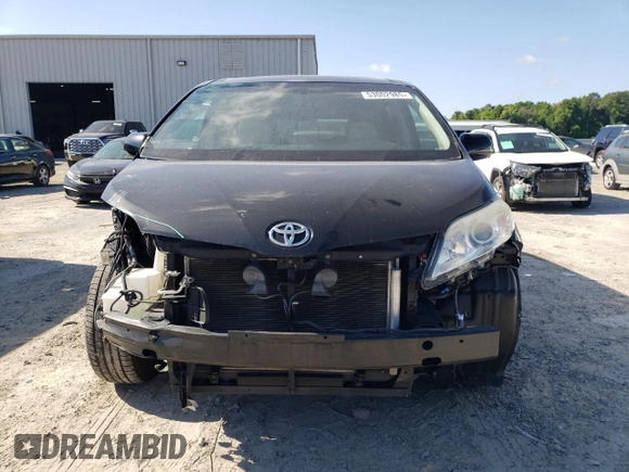 2013 Toyota Sienna XLE AAS with VIN 5TDYK3DC0DS340612, listed as a Copart auction lot 53002985 with 171,731 mi miles and Salvage Title. Bid and sale history available at carsss.com. Image 5.