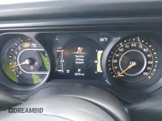 2024 Jeep Wrangler Willys с VIN 1C4PJXDG8RW334590, выставлен на аукционе IAAI как лот 42483813 с пробегом 8 575 миль миль и . История ставок и продаж доступна на DreamBid. Изображение 7.