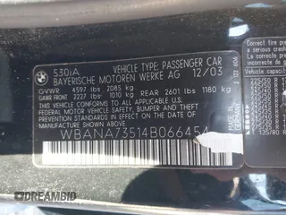 2004 BMW 5 Series 530i z VIN WBANA73514B066454, wystawiony jako IAAI lot #42640110 z przebiegiem 269 996 mil mil oraz . Historia ofert i sprzedaży dostępna na DreamBid. Obrazek 9.