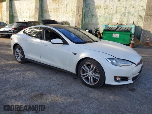 2013 Tesla Model S with VIN 5YJSA1AC8DFP10890, listed as a Copart auction lot 60735174 with 51,847 mi miles and Clean Title. Bid and sale history available at DreamBid. Image 4.