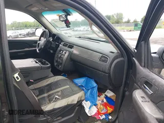 2008 Chevrolet Tahoe LTZ with VIN 1GNFK13078J136869, listed as a IAAI auction lot 42641688 with 178,857 mi miles and . Bid and sale history available at DreamBid. Image 5.