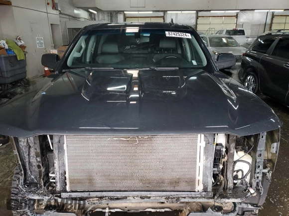 2018 Chevrolet Silverado 1500 LT with VIN 3GCUKREC3JG258674, listed as a Copart auction lot 87425324 with 142,796 mi miles and Salvage Title. Bid and sale history available at carsss.com. Image 5.