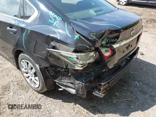 2017 Nissan Altima S z VIN 1N4AL3AP2HN344202, wystawiony jako IAAI lot #42177650 z przebiegiem 106 359 mil mil oraz . Historia ofert i sprzedaży dostępna na DreamBid. Obrazek 6.