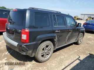 2008 Jeep Patriot Sport with VIN 1J8FF28WX8D744053, listed as a Copart auction lot 63198215 with 173,653 mi miles and Clean title. Bid and sale history available at DreamBid. Image 3.