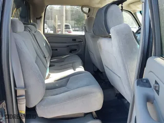 2005 Chevrolet Avalanche Z71 with VIN 3GNEK12ZX5G210052, listed as a IAAI auction lot 41327694 with 145,716 mi miles. Bid and sale history available at carsss.com. Image 8.