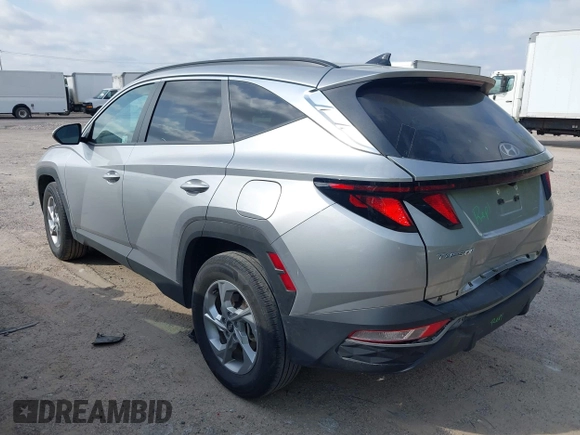 2024 Hyundai Tucson SEL with VIN 5NMJBCDE9RH345305, listed as a IAAI auction lot 42054135 with 33,947 mi miles. Bid and sale history available at carsss.com. Image 3.