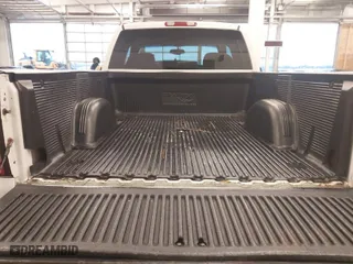 2004 GMC Sierra 2500HD SLT with VIN 1GTHK29U74E317331, listed as a IAAI auction lot 41440880 with 254,345 mi miles. Bid and sale history available at carsss.com. Image 17.